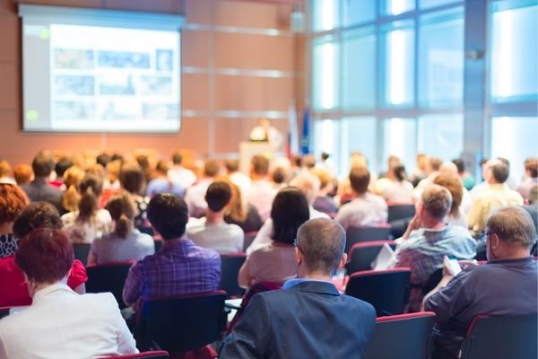 La importancia de la climatización en recintos para eventos corporativos