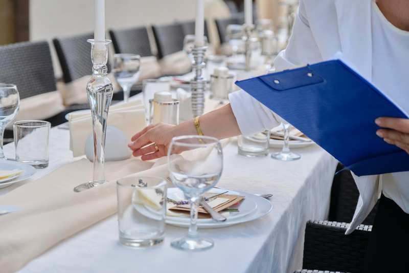 Qué considerar al contratar un organizador de eventos corporativos