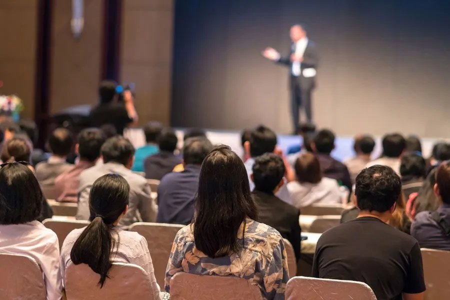 Cómo implantar un sistema de reservas en línea con cupos limitados para eventos corporativos