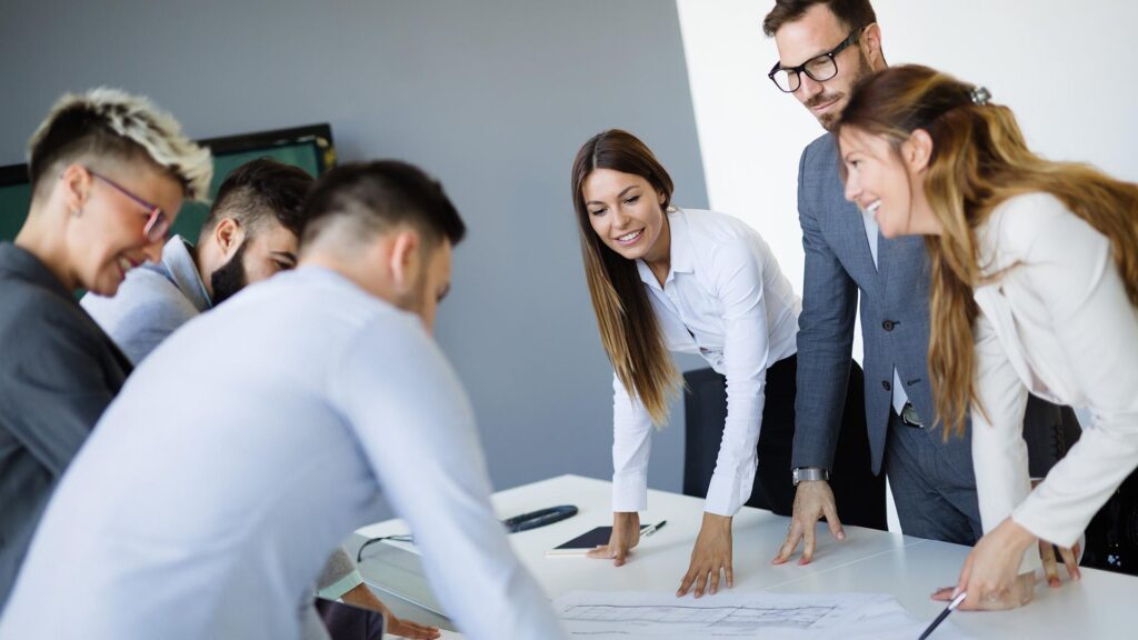 la relevancia del coaching grupal en talleres corporativos